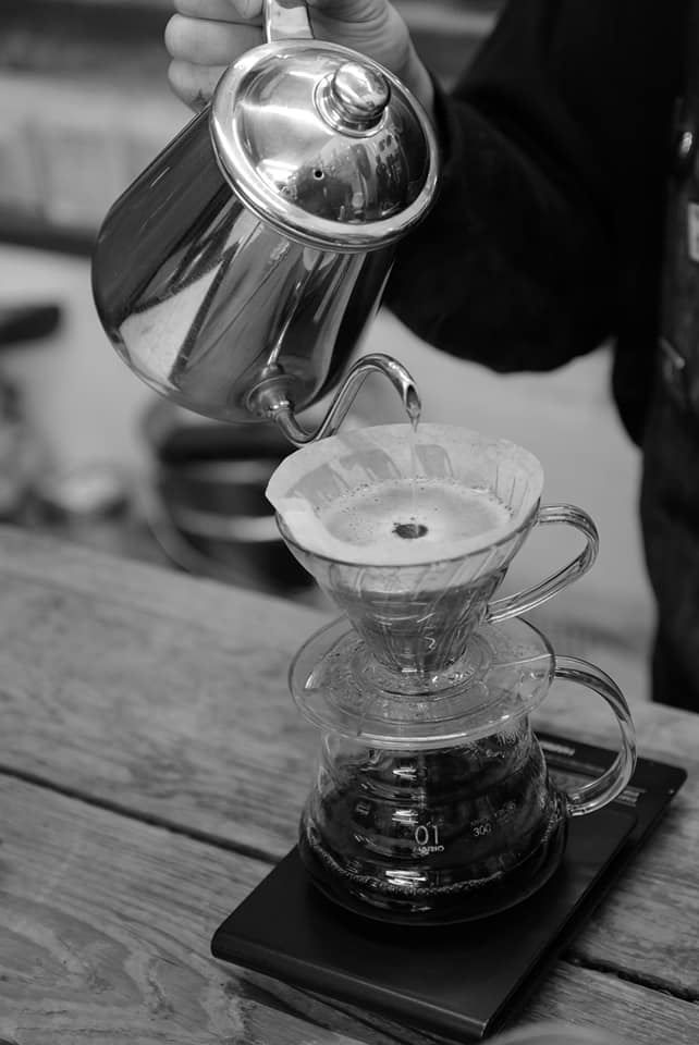 自分のためにコーヒーを淹れよう(Click here!)